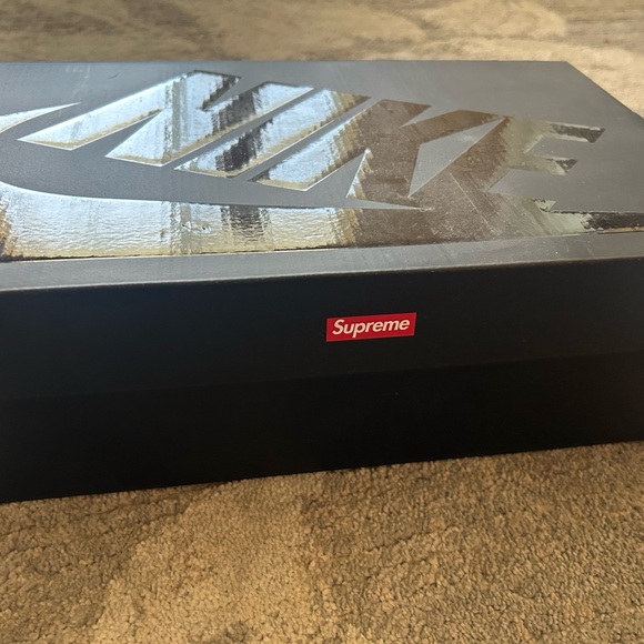 Nike Classic White Sole Sneakers - Picture 5 of 5